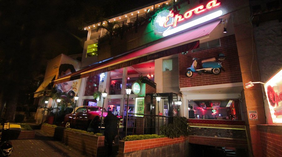 Epoca video bar exterior